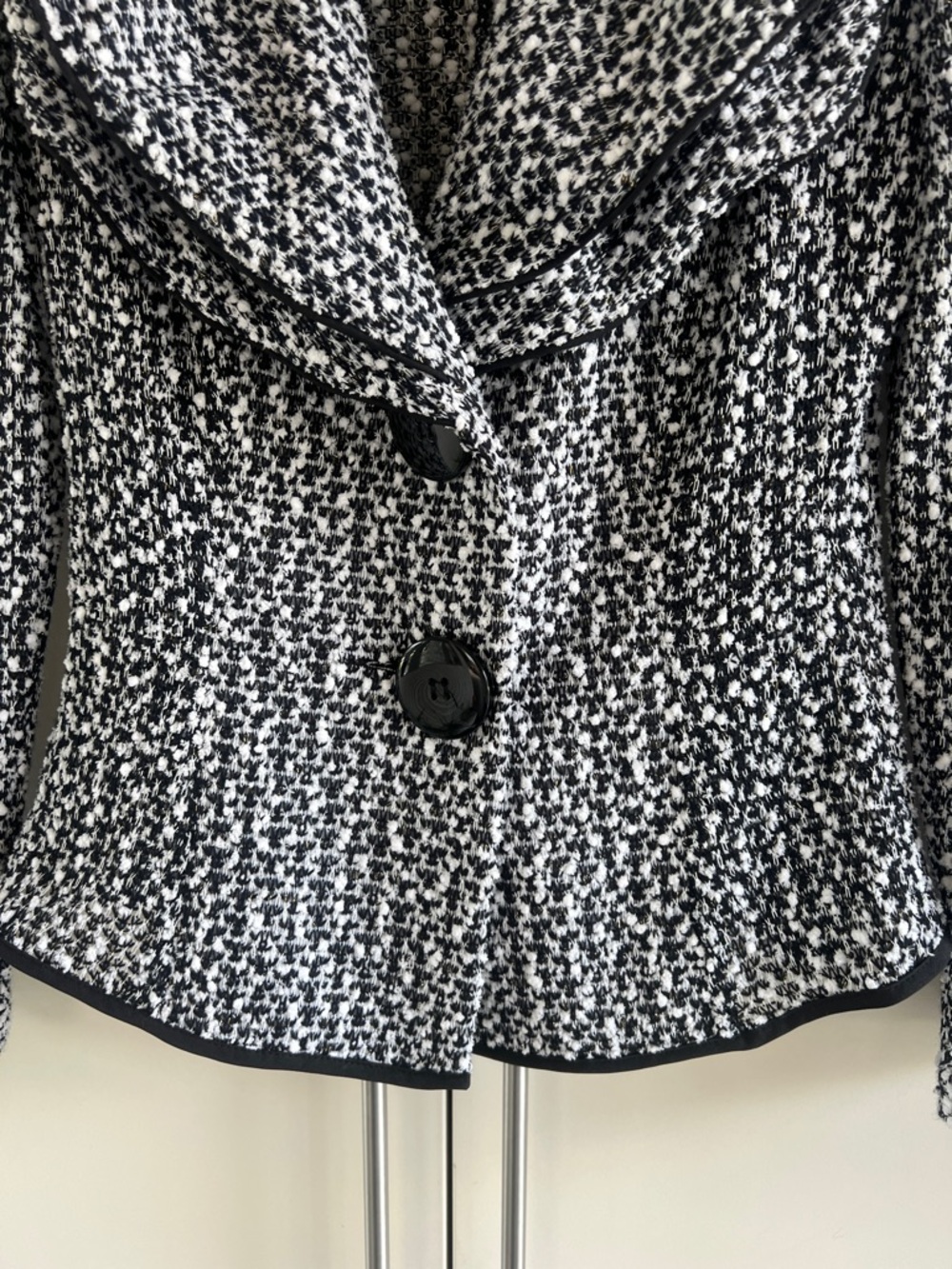 Joseph Ribkoff Ruffle Collar Boucle Jacket - Picture 5 of 11